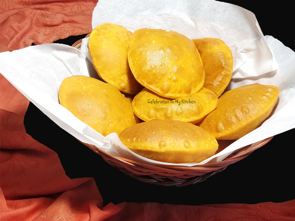 Goan Style Dudhyache Goad Wade (Pumpkin Sweet Pooris)