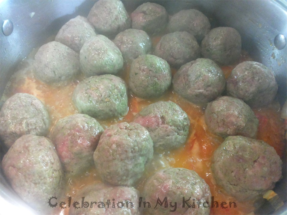 Goan Meatballs In Green Curry