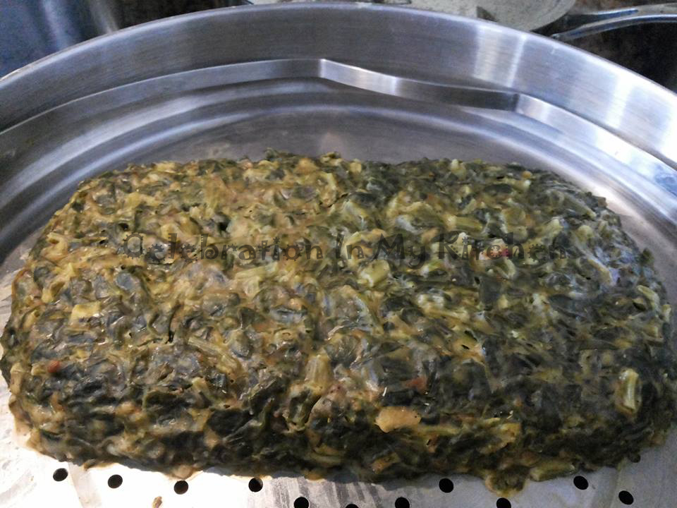 Palak & Kothimbir Vadi (Spinach & Coriander Vadi) 