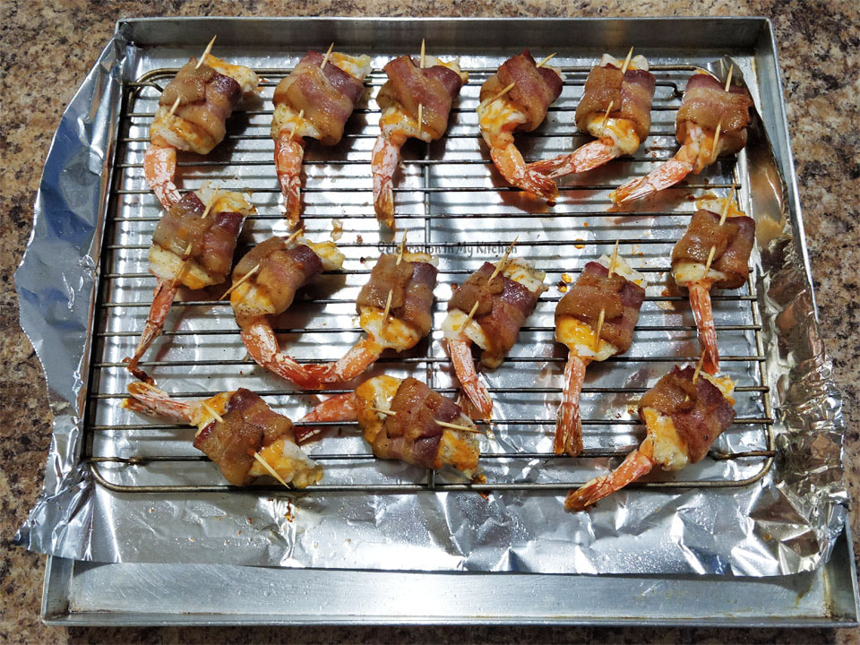 Bacon Wrapped Shrimps Stuffed With Cheese