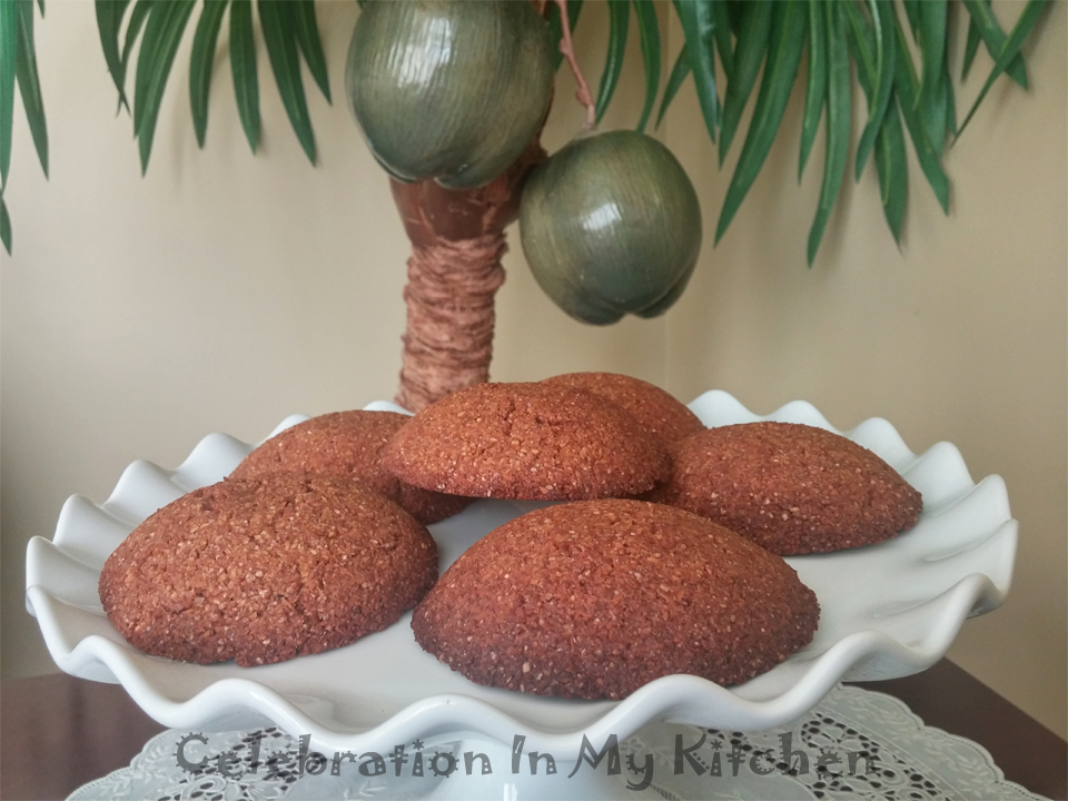 Bol or Boll (Goan Sweet Coconut Jaggery Cake)
