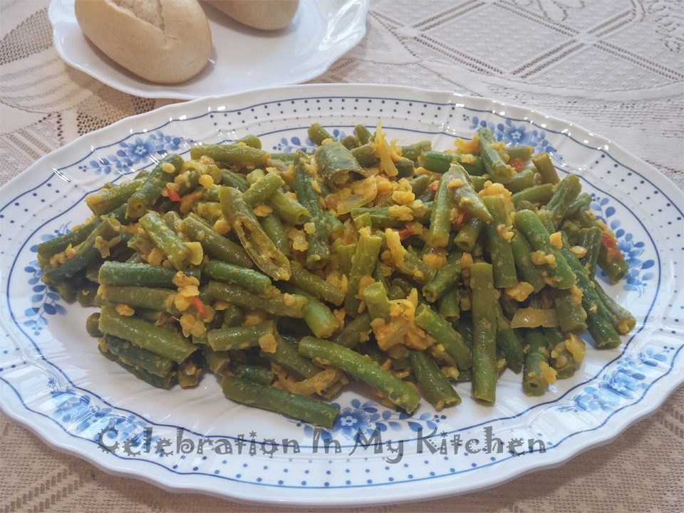 Green Beans With Masoor Dal
