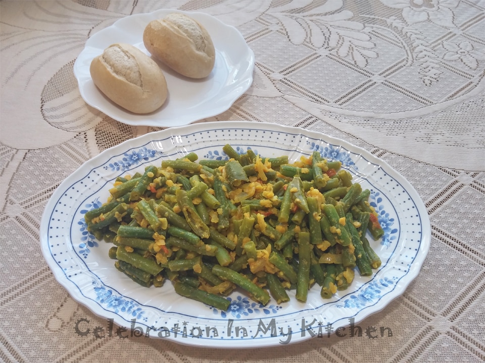 Green Beans With Masoor Dal