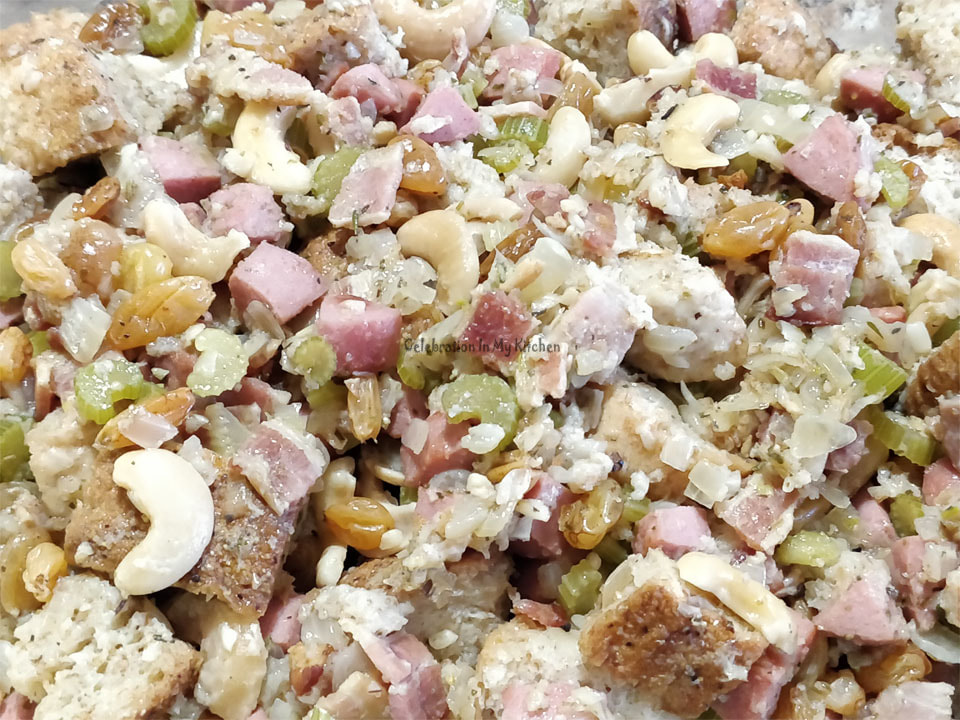Stuffing With Sausage & Bacon 