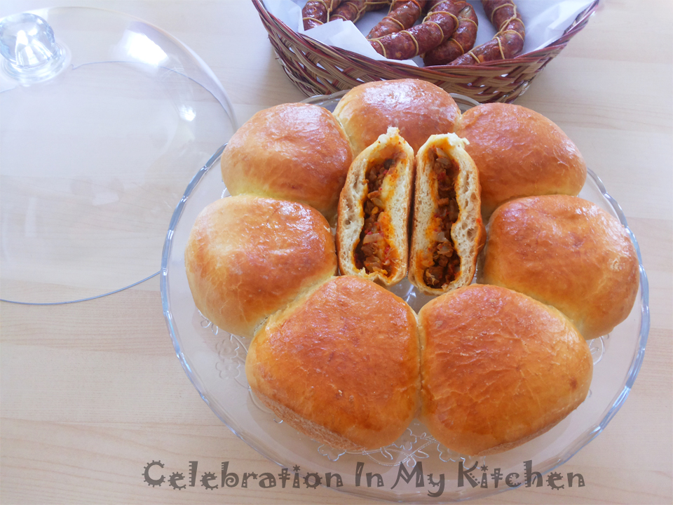Chouriço Pão (Goan Sausage Bread)