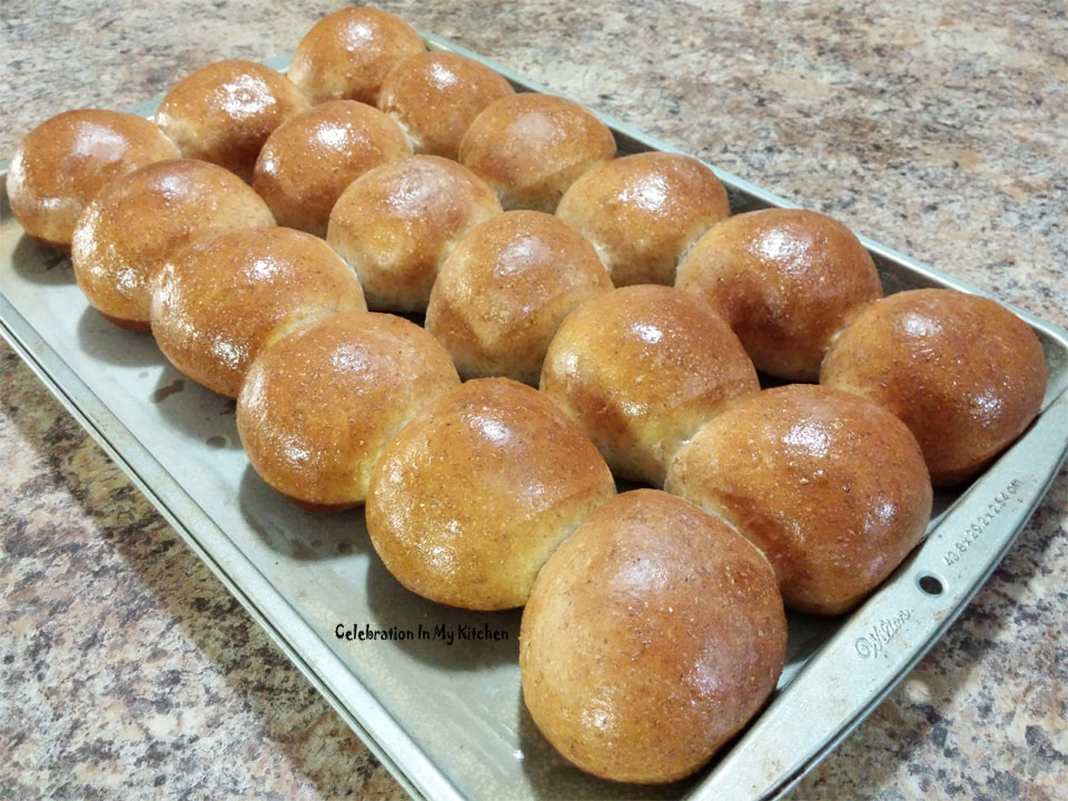 Goan Whole Wheat Pão (Bread)